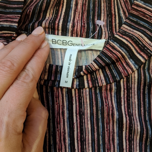 BCBGeneration - Birchy Striped Mock Neck D… - Picture 6 of 9